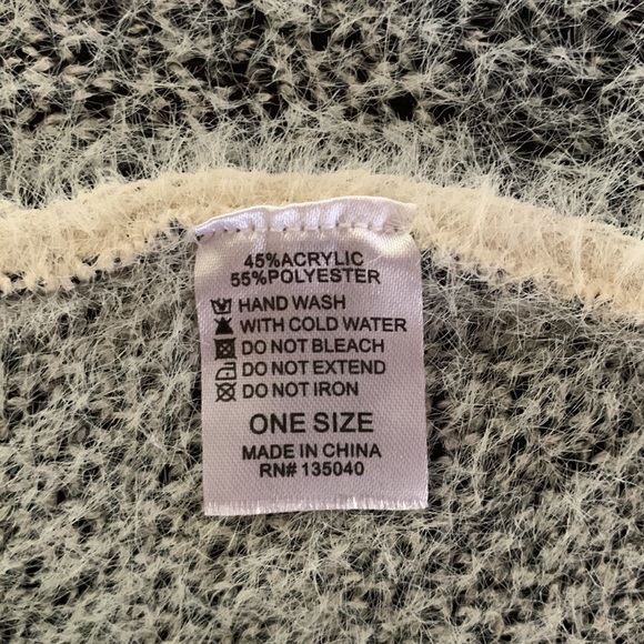 Sweater poncho - Picture 9 of 10